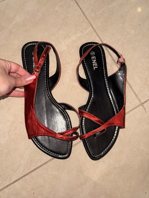 Sandals size 40 red like new