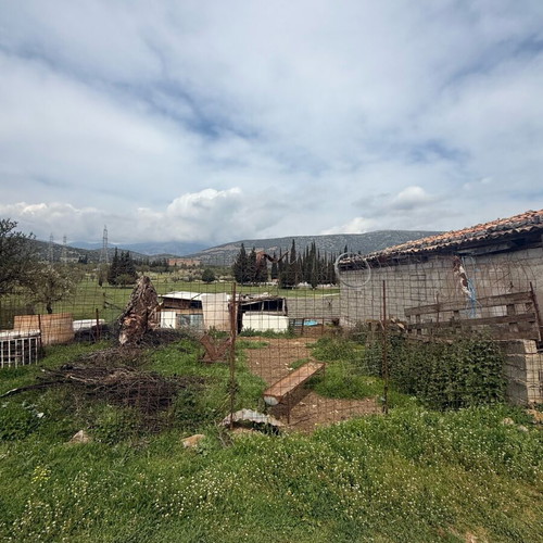 Αγροτεμάχιο οικοδομήσιμο στη Δεσφίνα Φωκίδας, περίπου 1.6 στρέμματα