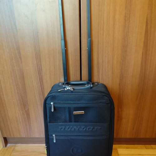 Dunlop Cabin Friendly 17" Suitcase with Expander new, black