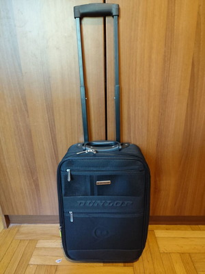 Dunlop Cabin Friendly 17" Suitcase with Expander new, black