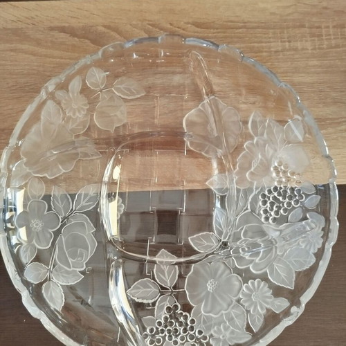 Serving platter for nuts like new, large embossed with 5 compartments