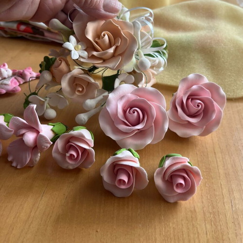 Cake decoration candies like new
