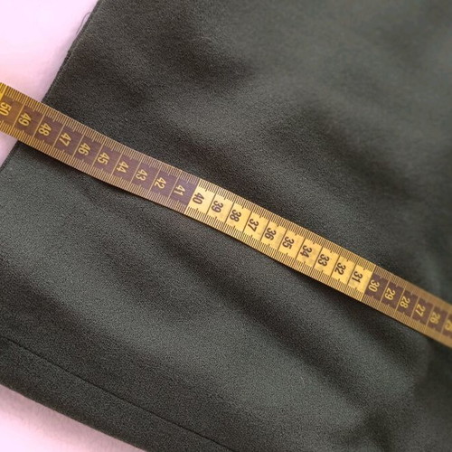 Barami women's skirt suit 100% wool like new, green
