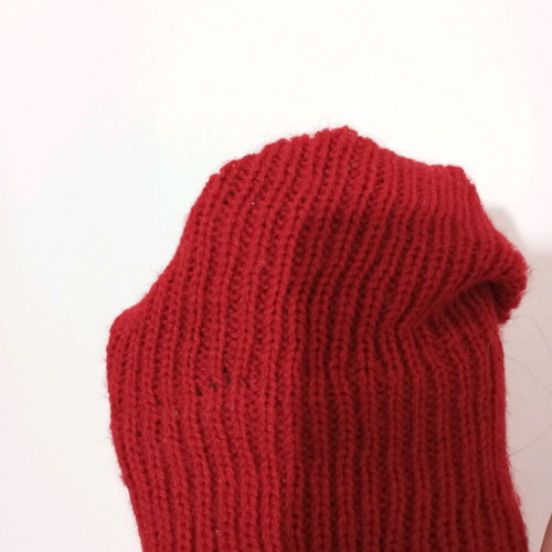 Knitted red leg warmers like new, elastic knit