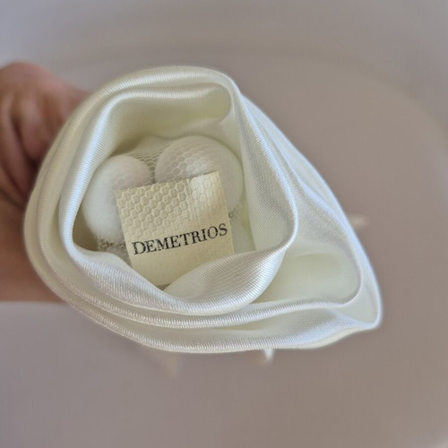 Demetrios rose-shaped bomboniere