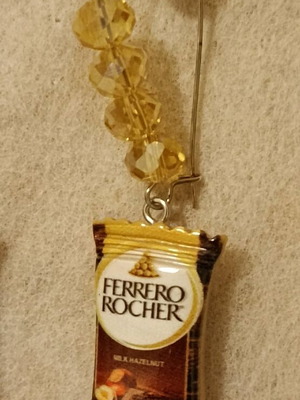 Χειροποίητα σκουλαρίκια Ferrero Rocher κρεμαστά με κίτρινες χάντρες καινούργια