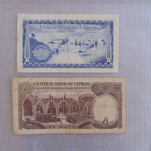 Collectible banknotes used, pack of 10 from various countries