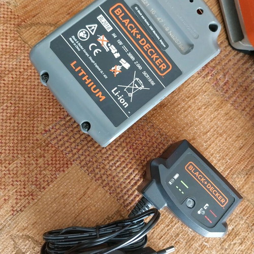 Black & Decker Alligator Chainsaw like new