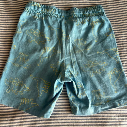 Bermuda shorts with dinosaurs like new, set of 3, 122 cm
