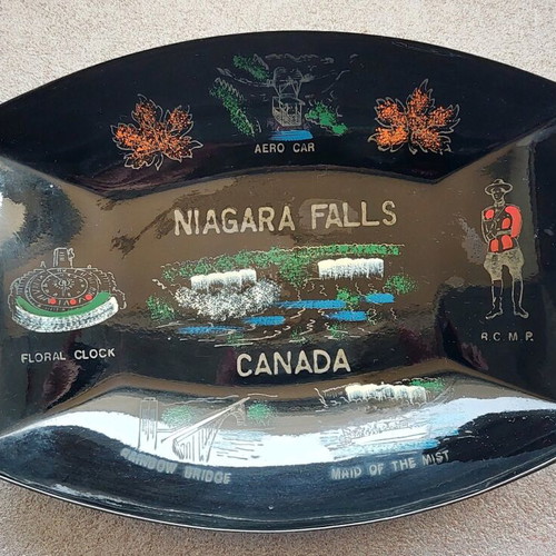 Decorative item from Canada like new, plastic