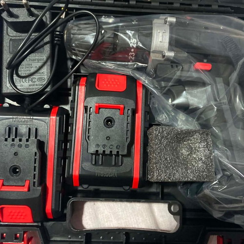 Rechargeable 21V Cordless Drill with 2 Batteries and Carrying Case new