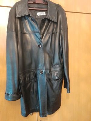 Women's leather coat used, size large, genuine leather