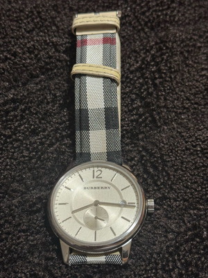 Burberry watch like new