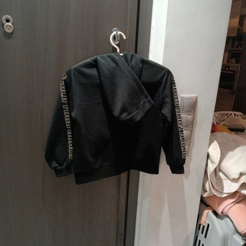 Zara girls' sweatshirt, size 9 years, black and white