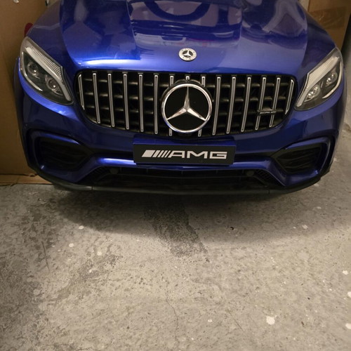 Children's Electric Car like new with remote and charger