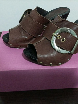 Πέδιλα Tiurai μεταχειρισμένα, δερμάτινα καφέ, μέγεθος 37