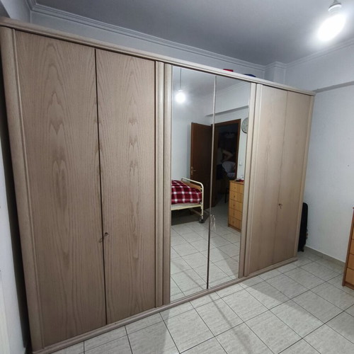 6-Door Wardrobe with Mirrors like new, oak finish