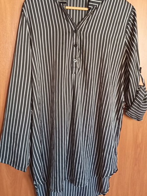 Shirt black with white stripes like new, short front long back