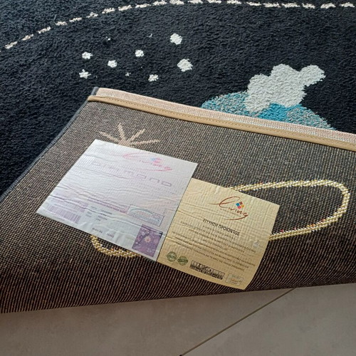 Diamond children's rug 200cmx250cm like new