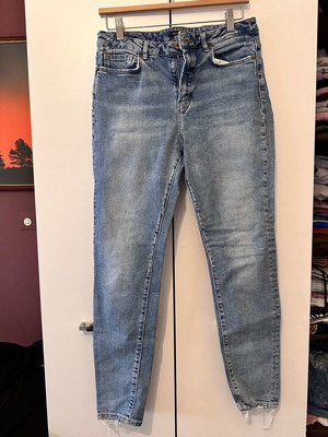 Women's jeans in good condition, sizes S and M