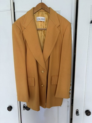 Laurel mustard jacket like new, size XXXL
