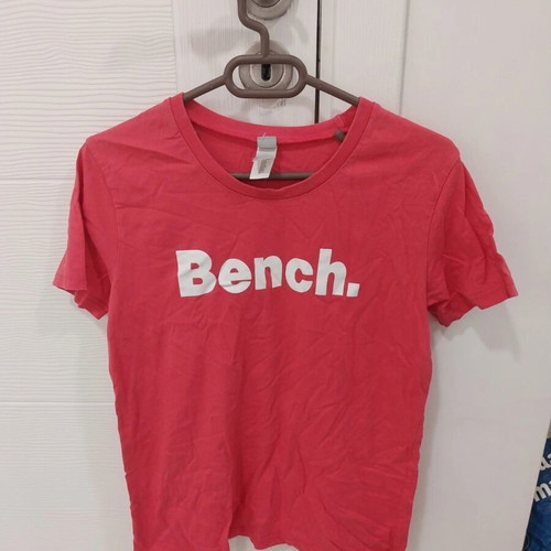 Bench T-shirt girls size 13-14 years pink used