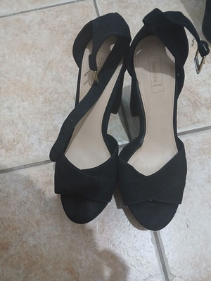 Bershka women's black high-heeled sandals size 40