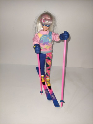 Sindy Skiing Winter Ski Sports vintage κούκλα με σκι και μπατόν