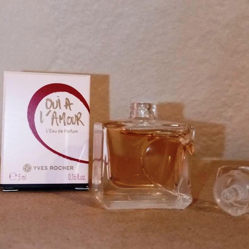 Vintage Oui A L'Amour Yves Rocher Eau de Parfum 5 ml new
