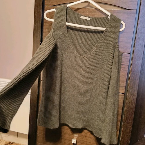 Regatta women's knitted blouse with exposed shoulders like new, size M
