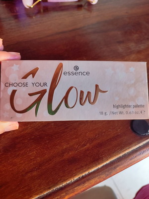 Highlighter palette with mirror, new, Essence Choose Your Glow