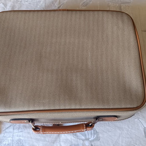 Monsac by Jaguar vintage travel bag like new, beige faux leather