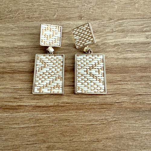Vintage summer earrings used, beige and gold tone