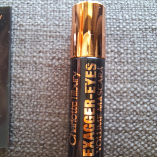 Charlotte Tilbury Exagger-Eyes Volume Mascara mini 2 ml, black