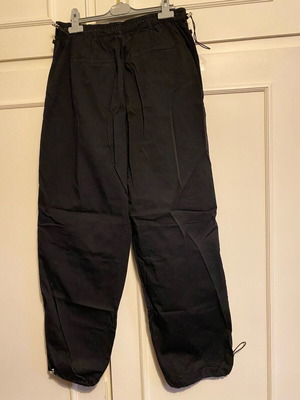 Tally Weijl Women’s Parachute trousers with stoppers in black