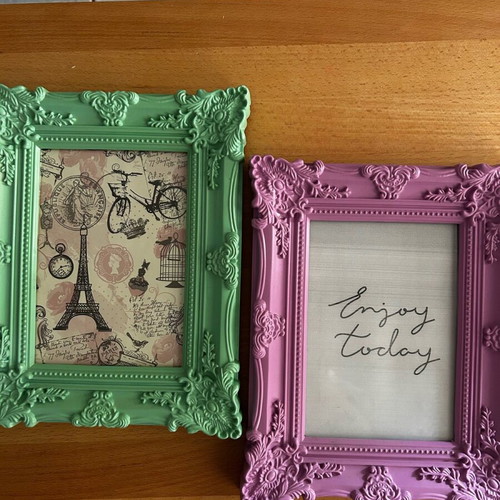 Plastic photo frames like new, pistachio and lilac colors