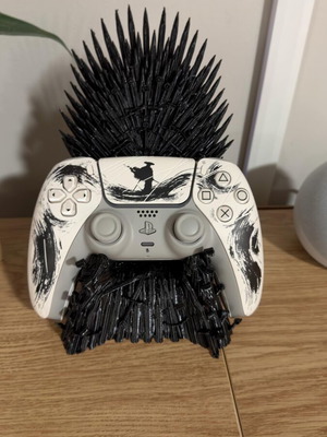 PS5 DualSense controller stand Iron Throne design like new