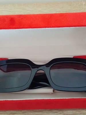 Carolina Herrera Sunglasses new, black, 50mm lens