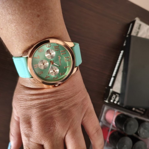 Fashion wristwatch green with rose gold like new