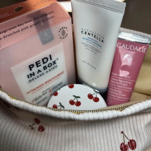 Beauty and skincare set Caudalie, SKIN1004, Voesh new