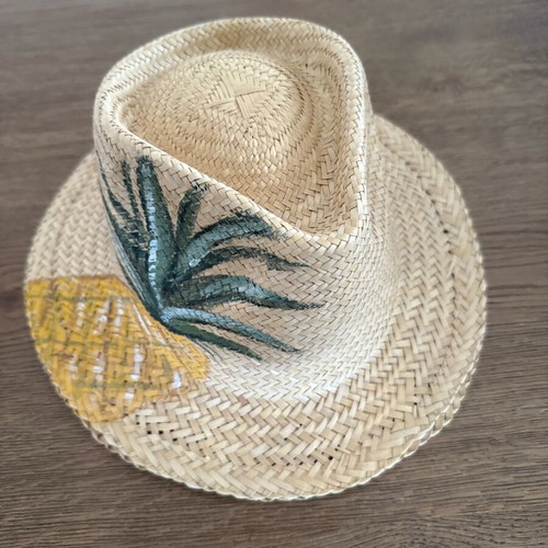 Handmade straw hat like new, beige size M