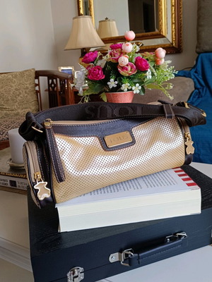 Tous shoulder bag made of genuine leather like new, brown and gold