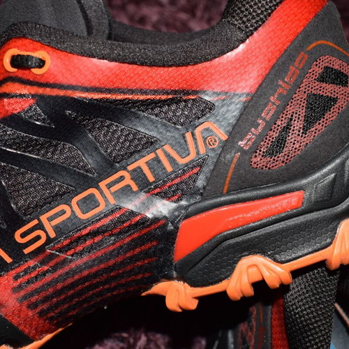 La Sportiva Bushido Men sports shoes new, size 44.5, black and orange