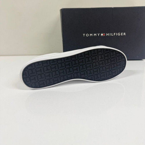 Tommy Hilfiger sports shoes new, size 40, white