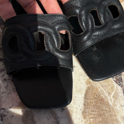 Women's sandals with low heel size 38 black like new