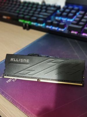 Kllisre 16GB DDR4 3200MHz CL22 RAM like new