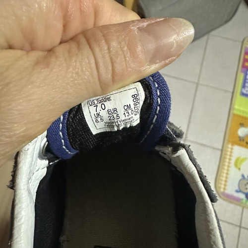 Vans Old Skool V baby shoes size 23.5, navy blue