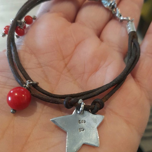 Gregio bracelet with 925 silver used, leather with red beads