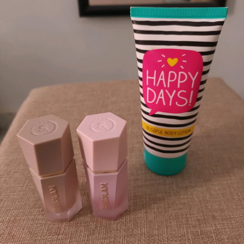 Liquid blush and contouring makeup set