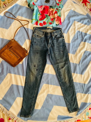 Τζιν παντελόνι Scotch & Soda με κεντημένες καρδιές, σαν καινούριο